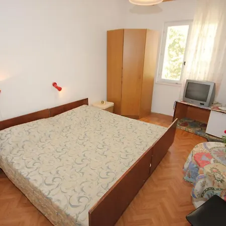 And With Parking Space Srebreno, Dubrovnik - 8959 2* 米利尼